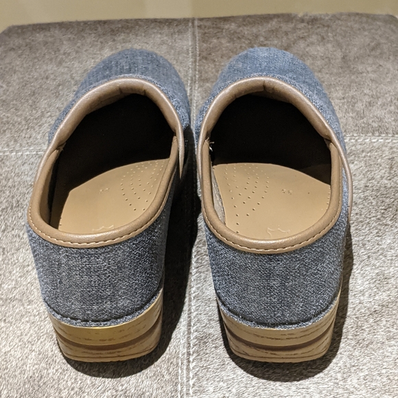 Dansko Professional Clogs.  Size EU39, US8 - Picture 4 of 5